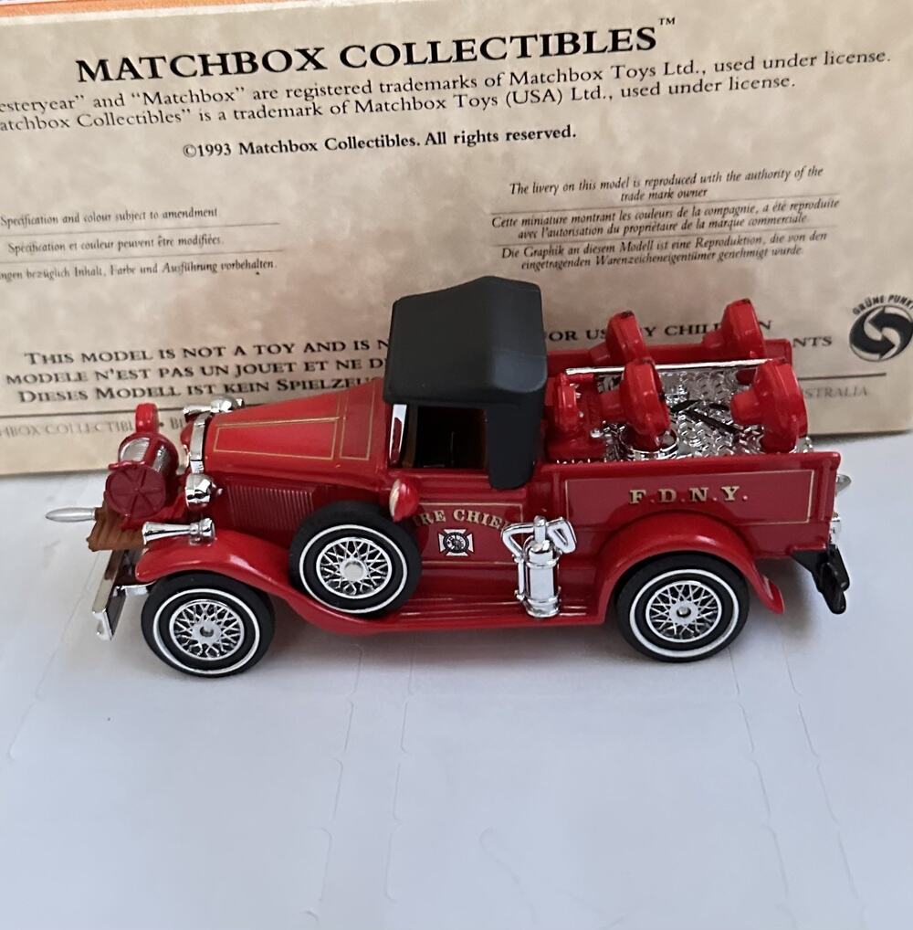 A23 Matchbox Yesteryear 1930 Ford Model A FDNY Battalion Fire Chief YFE12 New